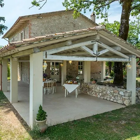 La Corte 6, Emma * Montecastrilli