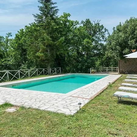 La Corte 6, Emma Villa *