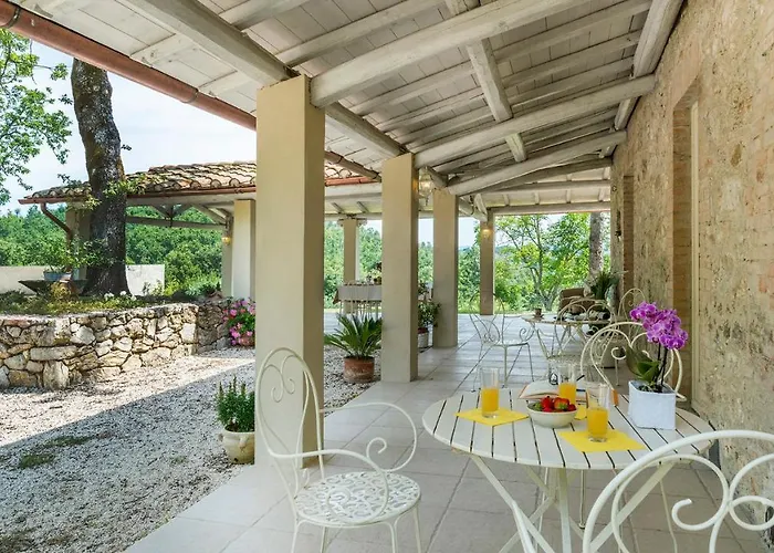 Villa La Corte 6, Emma