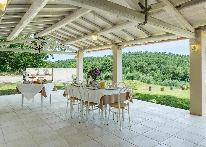 Vila La Corte 6, Emma *