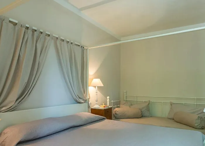 Villa La Corte 6, Emma