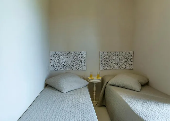 La Corte 6, Emma Villa *